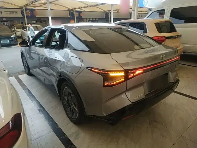 Toyota bZ3 — Фото автомобиля 4