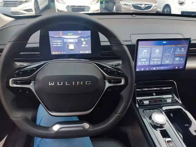 Wuling Starlight — Фото автомобиля 9