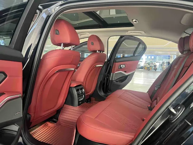 BMW 3 Series — Фото автомобиля 16