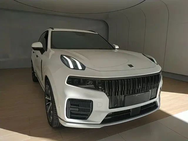 Lynk & Co 09 — Фото автомобиля 3
