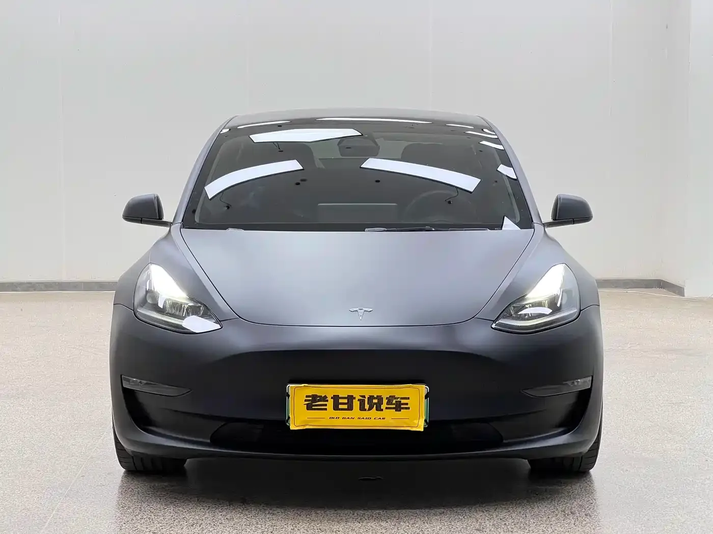 Tesla Model 3 2022 Performance High-Performance AWD — Фото автомобиля 2