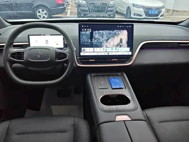 Dongfeng eπ 008 — Фото автомобиля 12