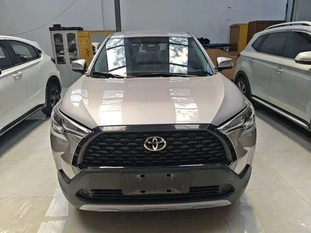 Toyota Corolla Cross — Фото автомобиля 2