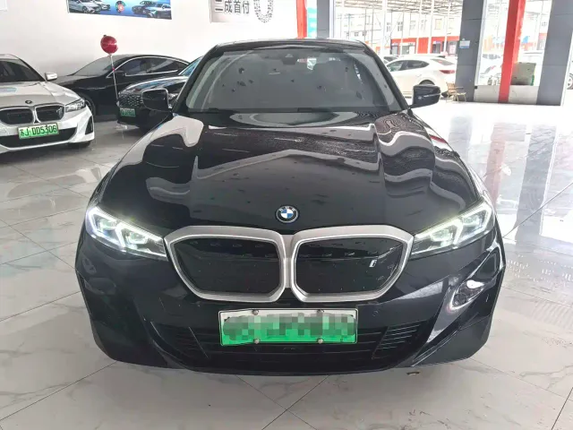 BMW i3 — Фото автомобиля 2