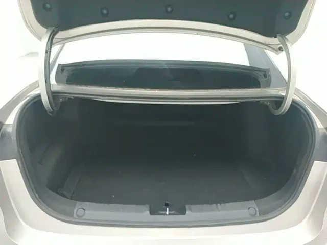 Geely Galaxy Stellar 6 — Фото автомобиля 18
