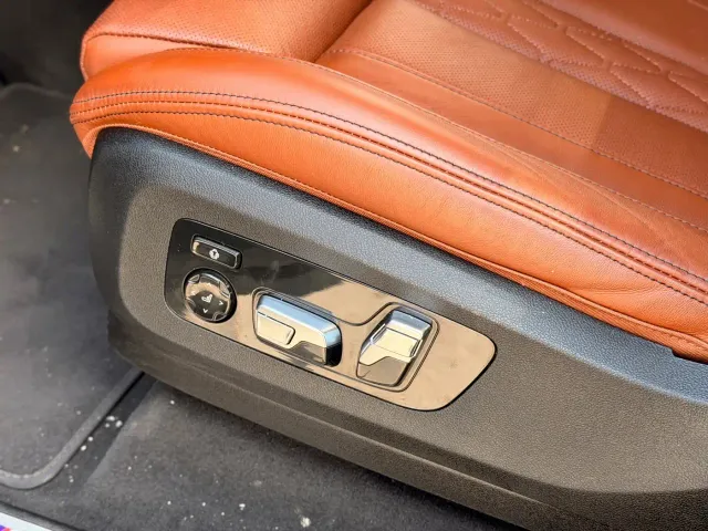 BMW X7 — Фото автомобиля 24
