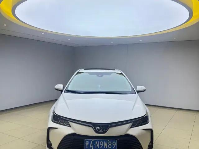 Toyota Corolla — Фото автомобиля 2