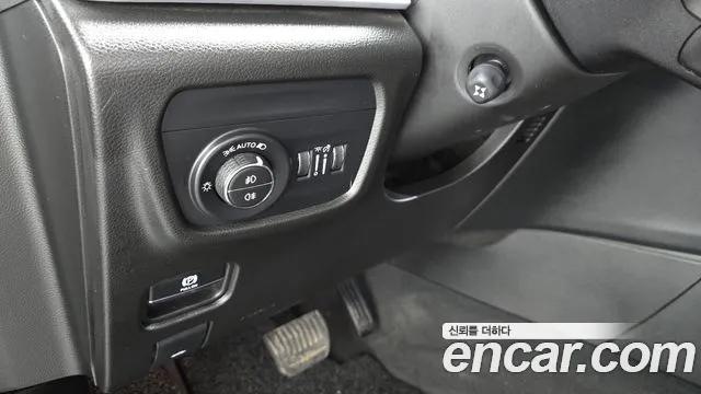 Jeep Cherokee WL — Фото автомобиля 17