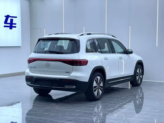 Mercedes-Benz EQB — Фото автомобиля 13