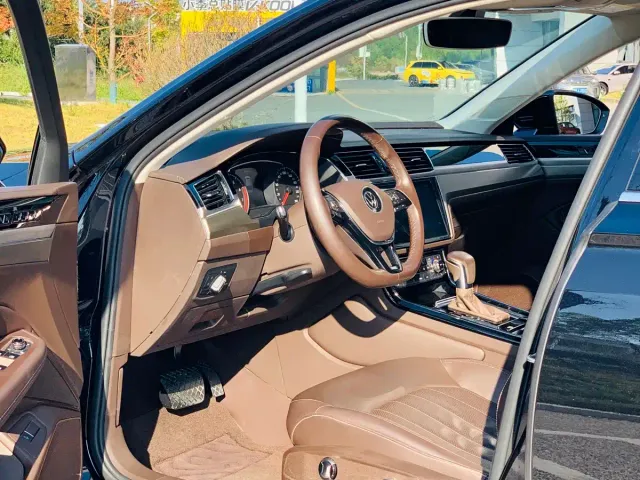 Volkswagen Phideon — Фото автомобиля 12