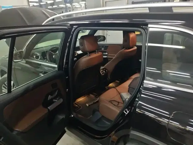 Mercedes-Benz EQB — Фото автомобиля 7