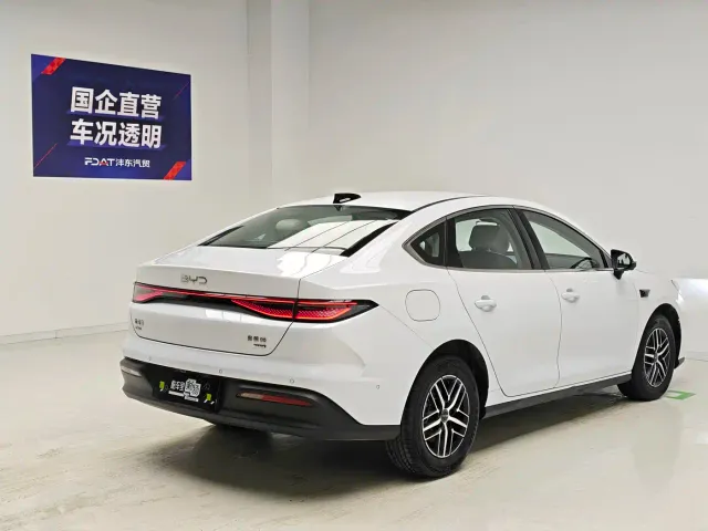 BYD Seal 05 DM-i — Фото автомобиля 4