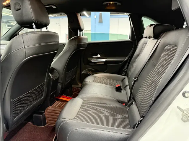 Mercedes-Benz B-Class — Фото автомобиля 17