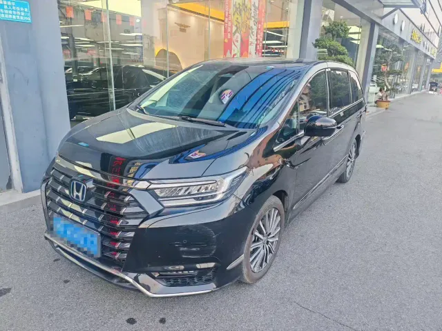 Фотография автомобиля — Honda Elysion