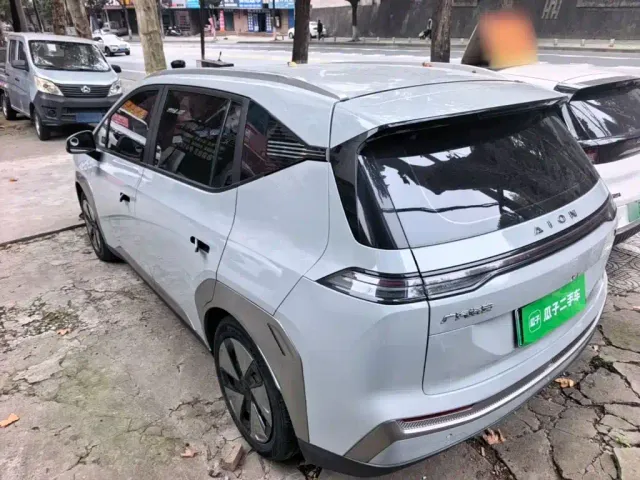 GAC Aion Y — Фото автомобиля 4