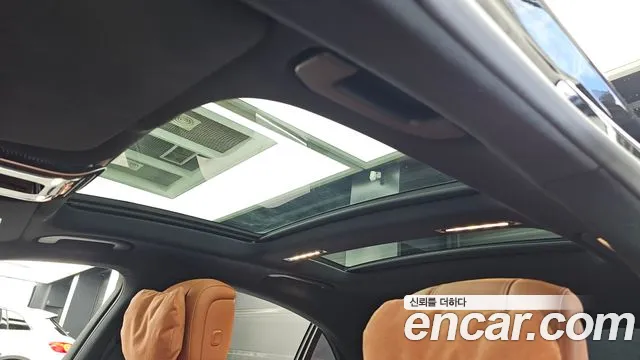 Mercedes-Benz S-Class — Фото автомобиля 17
