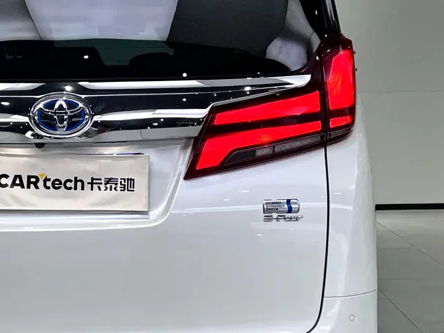 Toyota Alphard 2021 Hybrid 2.5L Luxury — Фото автомобиля 15