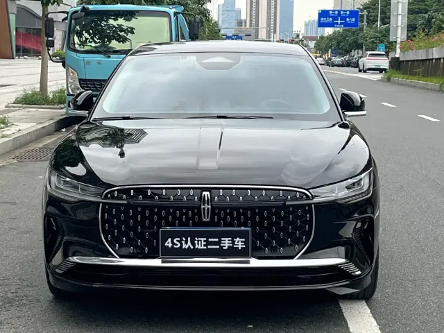 Lincoln Z — Фото автомобиля 3