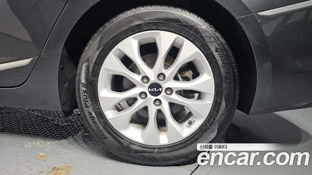 Kia K8 2.5 Бензин 2WD — Фото автомобиля 20