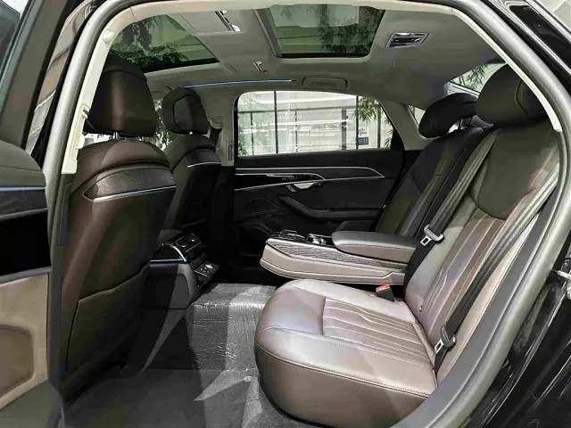 Audi A8 — Фото автомобиля 30