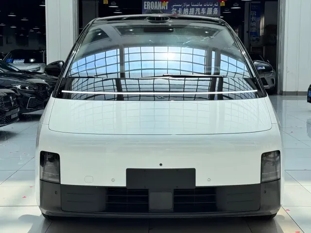 Li Auto MEGA — Фото автомобиля 2