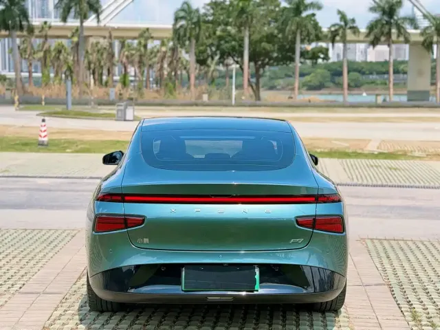 Xpeng P7 — Фото автомобиля 5