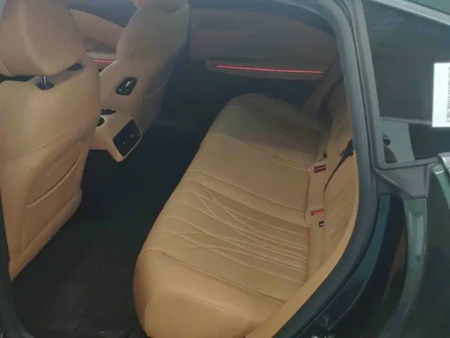 Geely Galaxy Xingyao 8 — Фото автомобиля 16