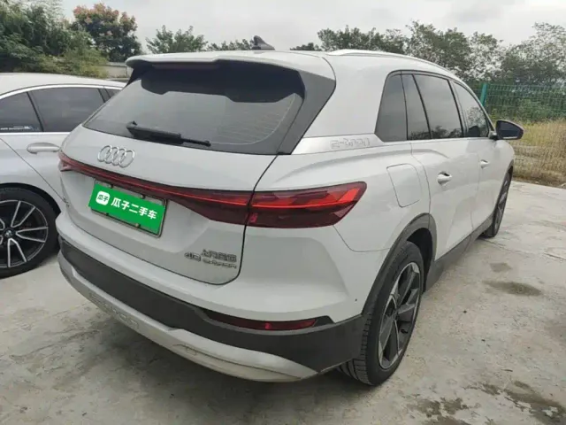 Audi Q5 e-tron — Фото автомобиля 6