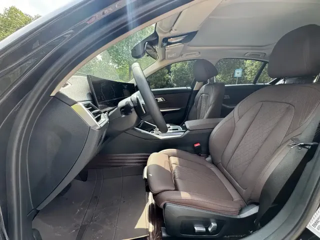 BMW BMW 3 Series 2023 325Li M Sport Package — Фото автомобиля 6
