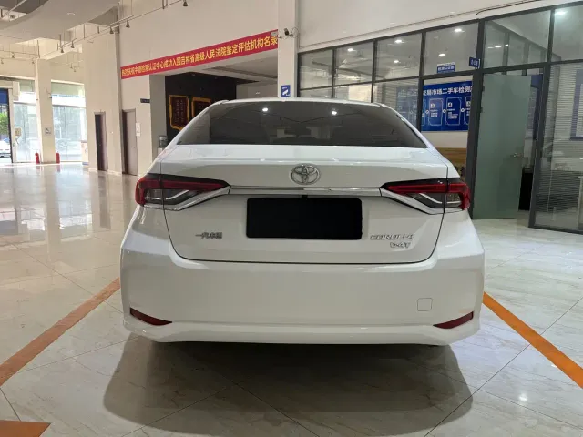 Toyota Corolla — Фото автомобиля 5