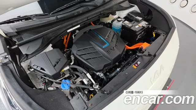 Kia Niro — Фото автомобиля 9