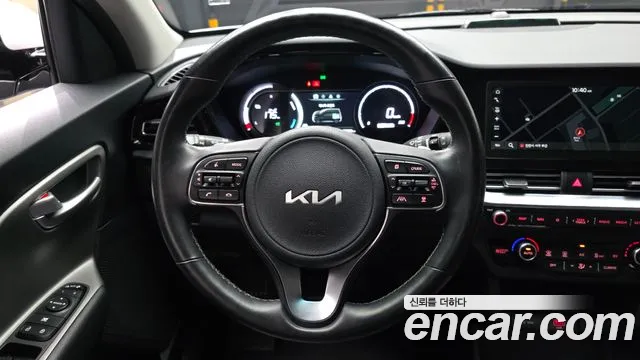 Kia Niro — Фото автомобиля 13