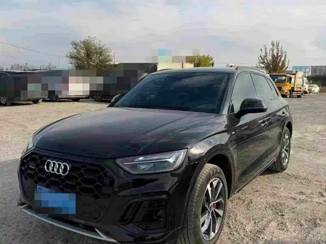 Фотография автомобиля — Audi Q5L