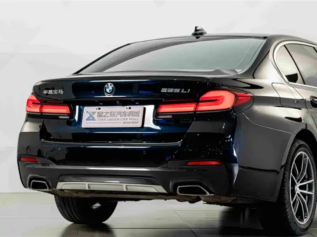 BMW 5 Series — Фото автомобиля 7
