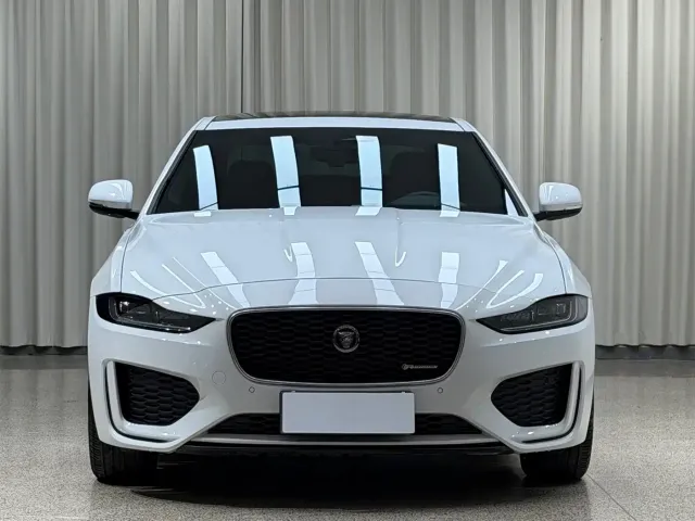 Jaguar XEL — Фото автомобиля 2