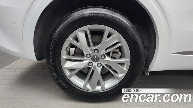 Genesis GV70 — Фото автомобиля 5