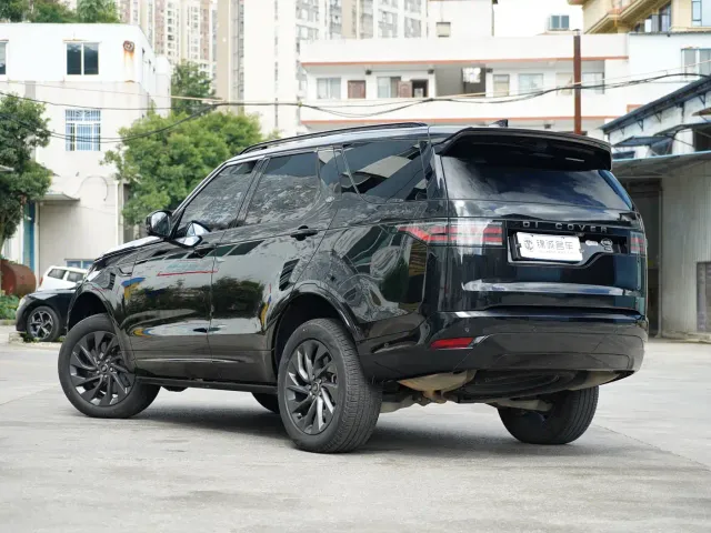 Land Rover Discovery — Фото автомобиля 12