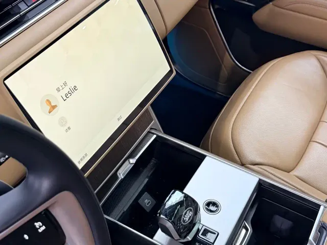 Land Rover Range Rover — Фото автомобиля 21