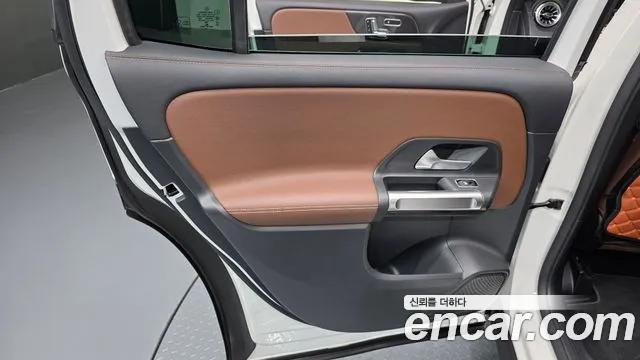 Mercedes-Benz GLB-Class — Фото автомобиля 24