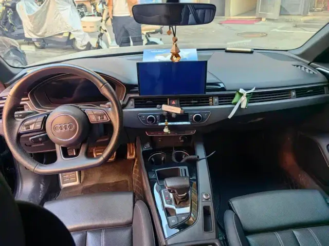 Audi A4L — Фото автомобиля 12