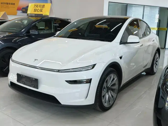 Фотография автомобиля — Tesla Model Y