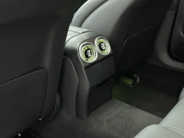 Mercedes-Benz C-Class — Фото автомобиля 19