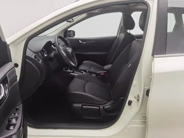 Nissan Tiida — Фото автомобиля 10