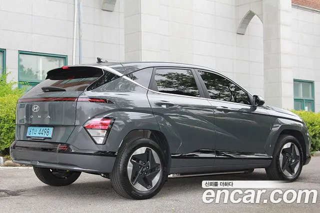Hyundai Kona — Фото автомобиля 2