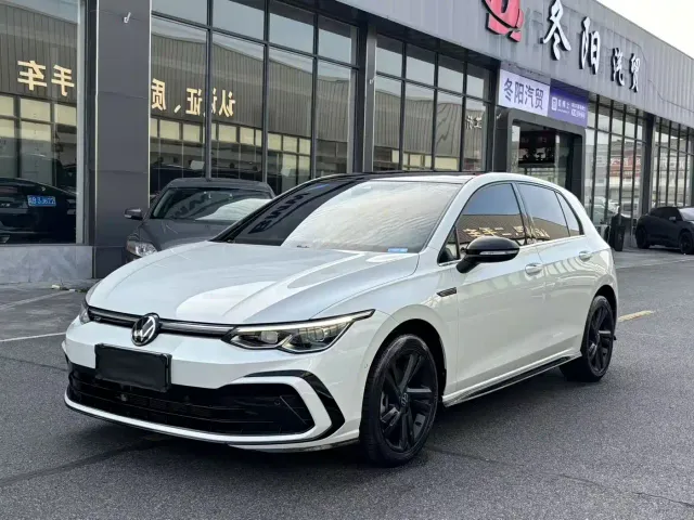 Фотография автомобиля — Volkswagen Golf
