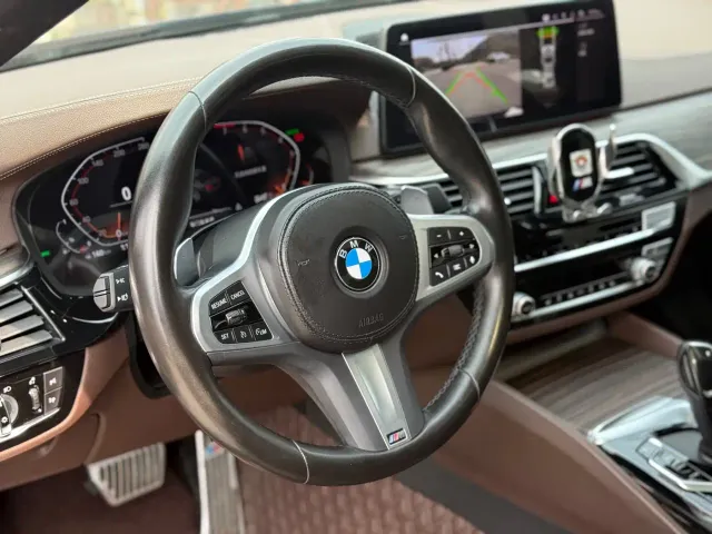 BMW 5 Series — Фото автомобиля 21