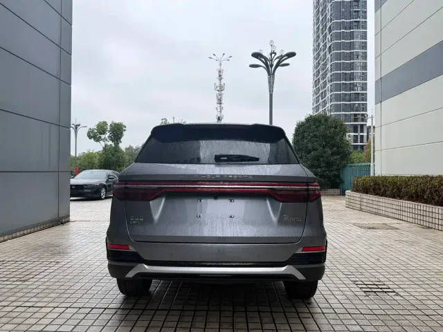 BYD Song Pro — Фото автомобиля 4