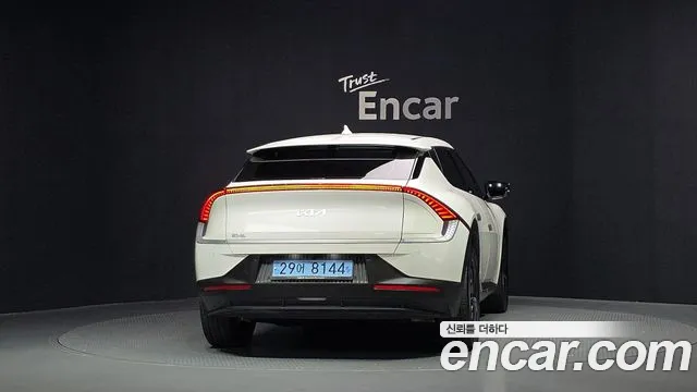 Kia EV6 — Фото автомобиля 4