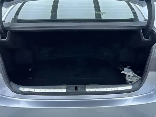 Lexus LS — Фото автомобиля 12