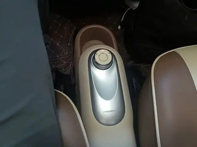 Wuling Hongguang Mini EV — Фото автомобиля 13